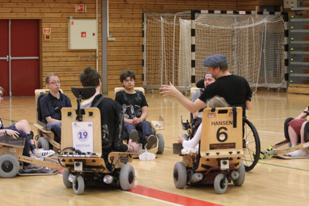 25.-29. juli er det igjen klart for den populære treningsleiren i el-innebandy i Bærum.